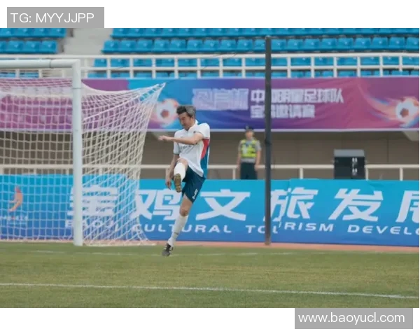 足球明星魅力四射帅哥图文全景展示尽显风采与风格