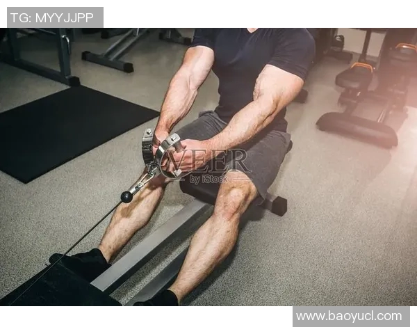 足球明星肌肉对比图揭示运动员训练成果与身体素质的差异 足球明星肌肉对比图揭示运动员训练成果与身体素质的差异