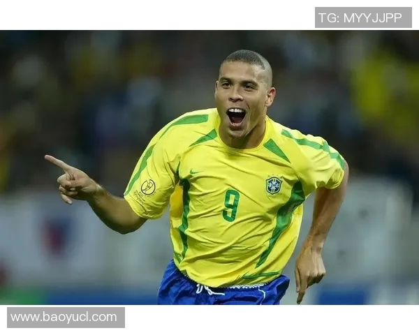 个性发型与足球明星男士风采的完美结合图片展示